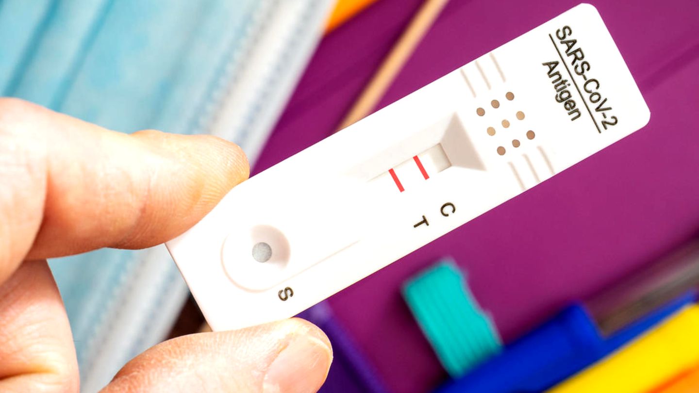 Omikron: Bild eines positiven Corona-Schnelltests