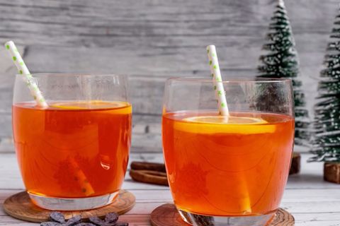Hot Aperol: So schmeckt der Sommer-Cocktail auch im Winter