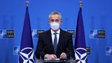Nato-Generalsekretär Jens Stoltenberg hält eine Rede bei einer Pressekonferenz