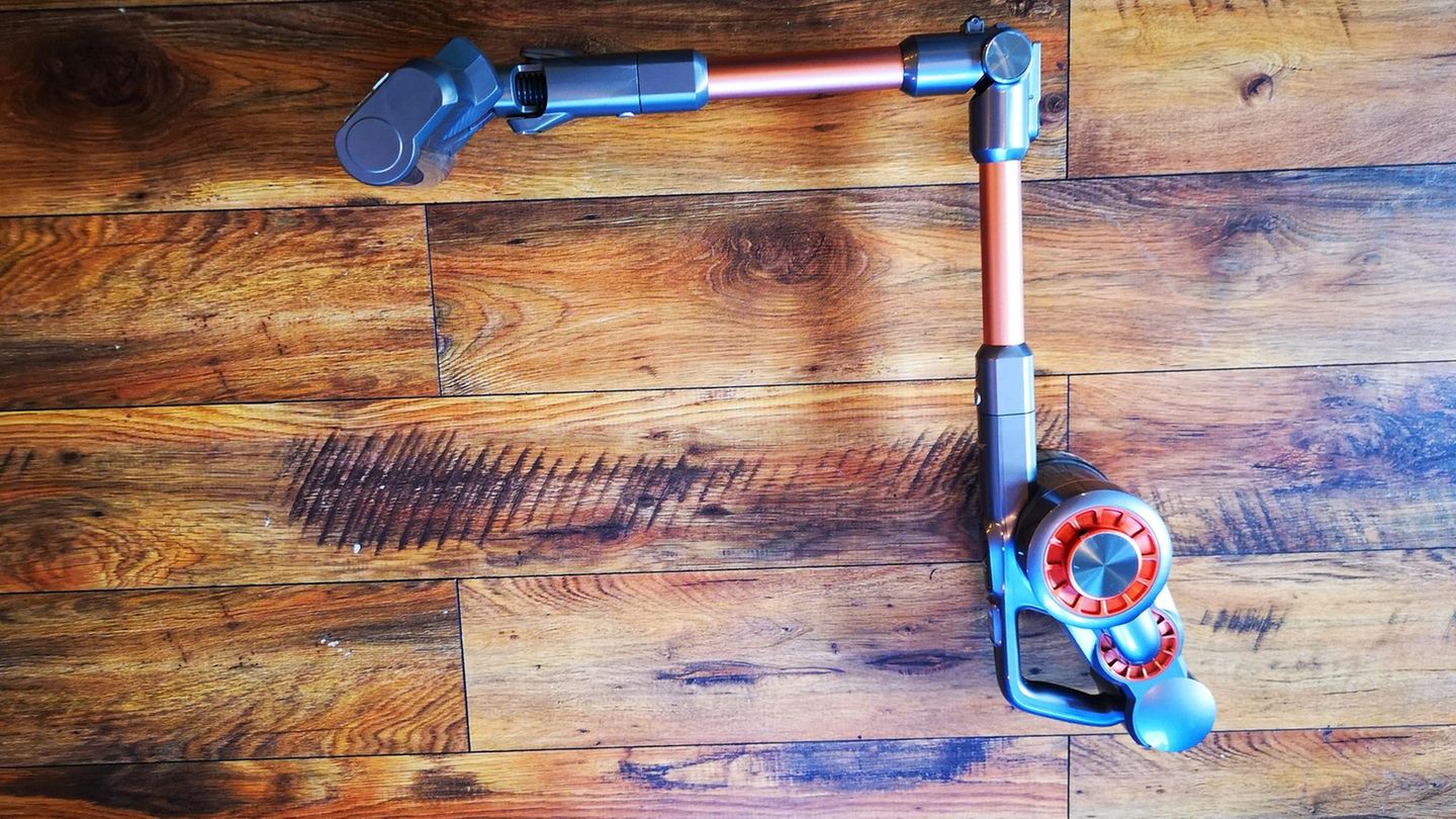 Das Rohr lässt sich mit einem Handgriff abknicken.