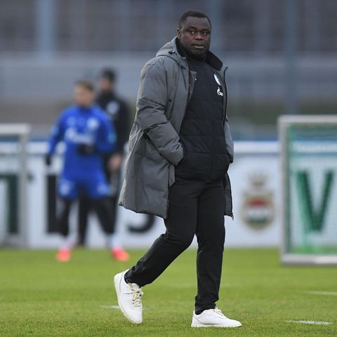 Gerald Asamoah Fußballplatz