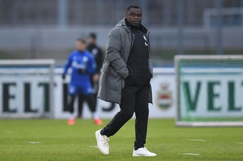 Gerald Asamoah Fußballplatz