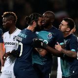 Februar 2020: Nach Beleidigungen gegen FC-Porto-Profi Moussa Marega meldet sich sogar der portugiesische Ministerpräsident António Costa zu Wort. Marega verlässt wenige Minuten nach seinem Siegtor zum 2:1 gegen Vitoria Guimarães wütend das Spielfeld, weil Fans ihn beleidigt und Affengeräusche gemacht haben. Er lässt sich weder von seinen Teamkollegen noch von Trainer Sérgio Conceição oder Profis des Gegners von seinem Vorhaben abbringen – die später dafür kritisiert werden, sich nicht angeschlossen zu haben.
