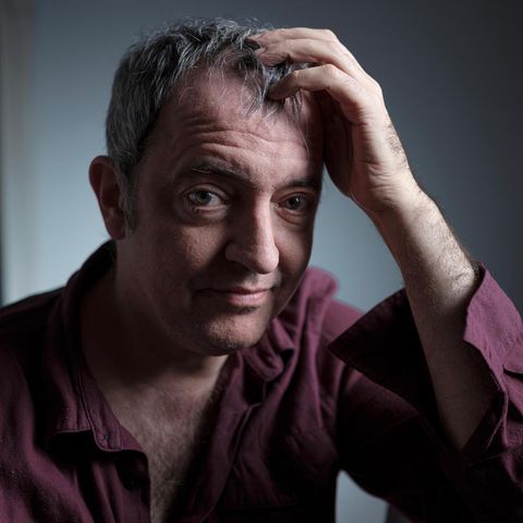 Der Theatermacher und Musiker Rainald Grebe, gebürtiger Rheinländer, lebt seit vielen Jahren in Berlin