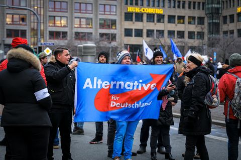 AfD-Anhänger protestieren gegen die Coronamaßnahmen