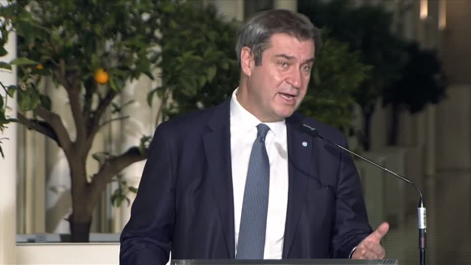 Video: Söder vermisst nach Bund-Länder-Beratungen Entscheidung zur Quarantäne Video: Söder vermisst nach Bund-Länder-Beratungen Entscheidung zur Quarantäne