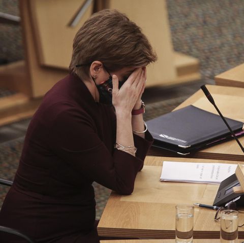 Schottlands Erste Ministerin Nicola Sturgeon, kurz bevor sie neue Corona-Maßnahmen verkündet