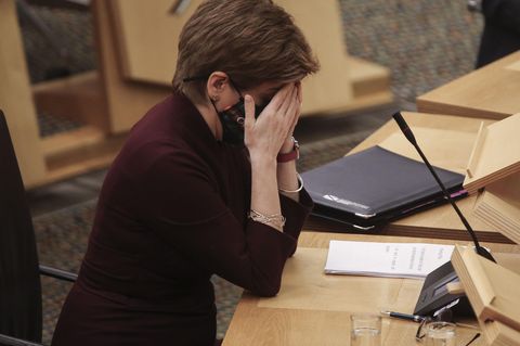Schottlands Erste Ministerin Nicola Sturgeon, kurz bevor sie neue Corona-Maßnahmen verkündet