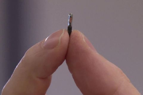 Schweden lassen sich Mikrochip mit Impfpass implantieren
