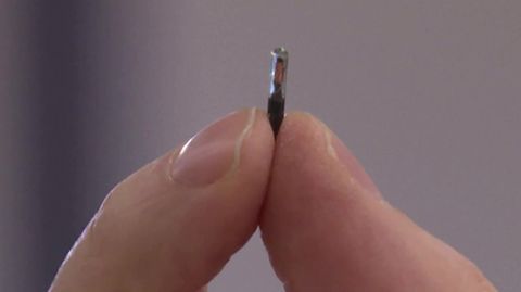 Schweden lassen sich Mikrochip mit Impfpass implantieren