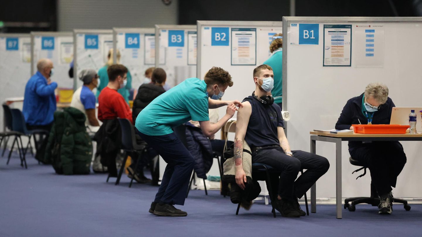 Omicron: British studies suggest less severe illnesses