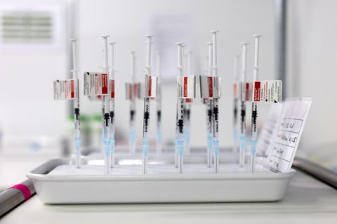 Omikron ist auf dem Vormarsch: Kommt die vierte Impfung?