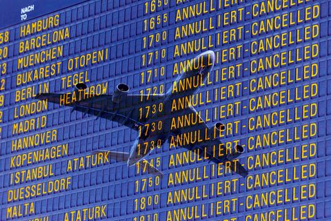 Argernis Flugausfall: An der telefonisch geführten Forsa-Umfrage im Auftrag der Verbraucherzentrale Bundesverband haben 1001 Personen aus der deutschsprachigen Wohnbevölkerung teilgenommen.