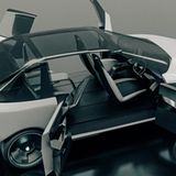 Die Türen öffnen sich gegeneinander - der Verzicht auf die B-Säule öffnet den Innenraum.