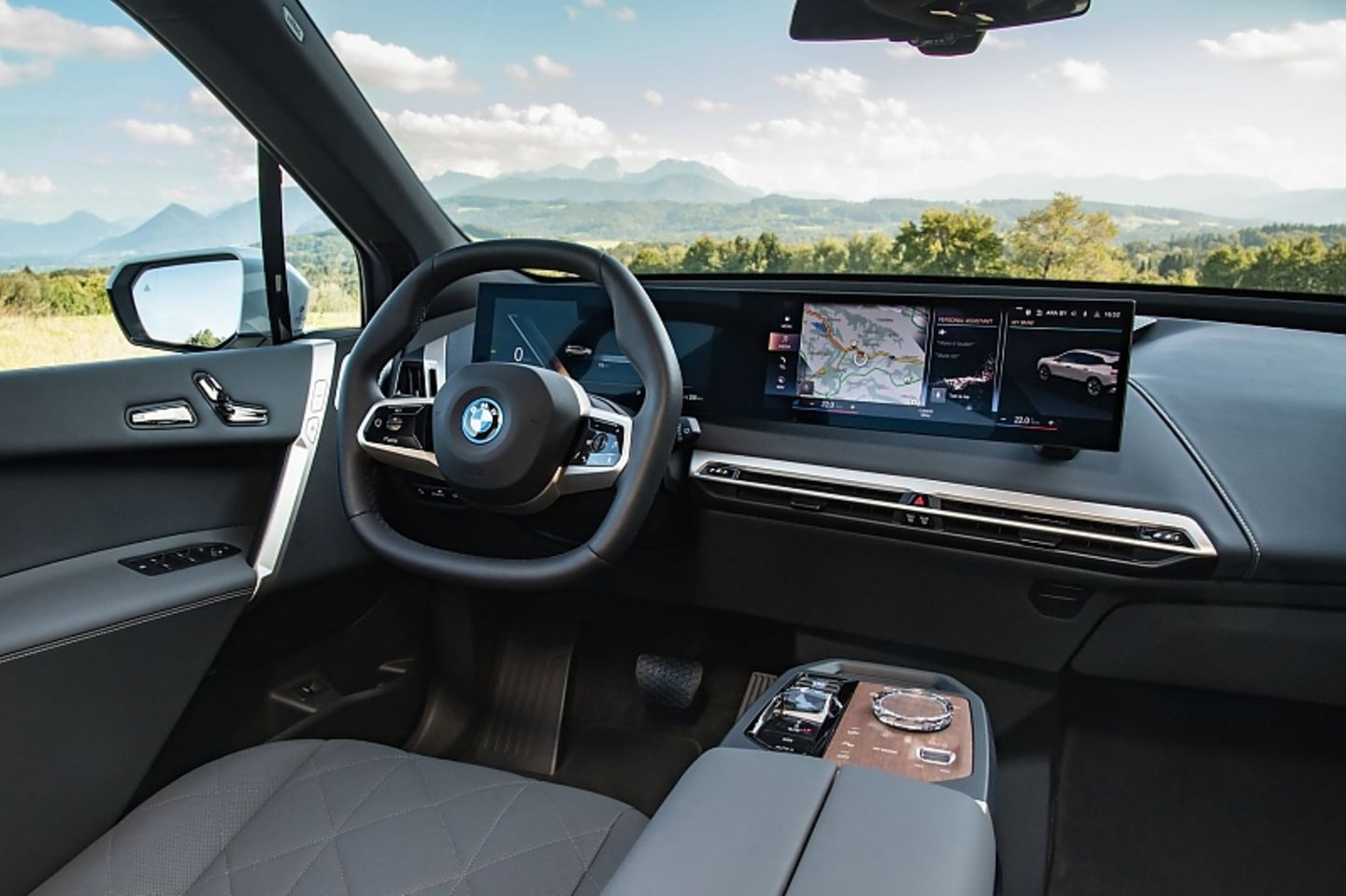 BMW iX xDrive50