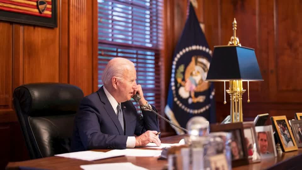 Video: Biden und Putin telefonieren