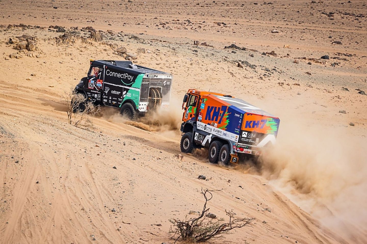 Zwei Race Trucks im Duell