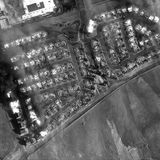 Ein Satellitenfoto zeigt brennende Häuser in Superior, USA