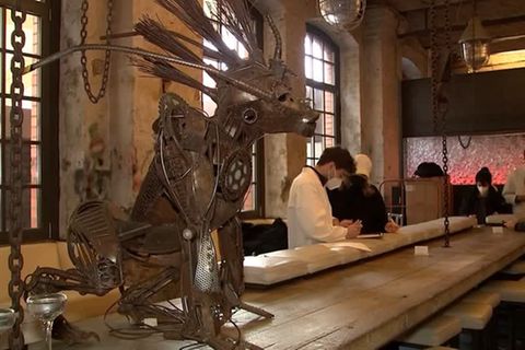 Video: Impfen im Club