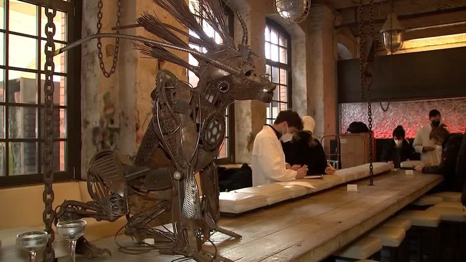 Video: Impfen im Club