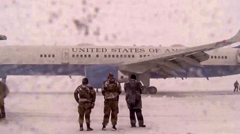 Heftiger Schneesturm an der Ostküste: US-Präsident Biden steckt in Air Force One fest