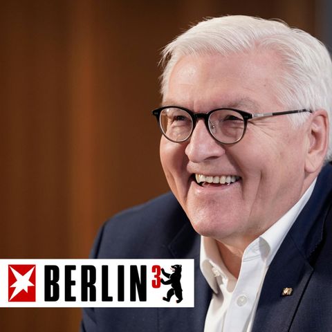 Frank-Walter Steinmeier lacht