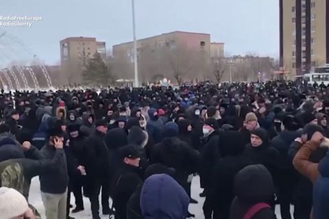 Video: Kasachische Regierung tritt nach gewaltsamen Protesten zurück