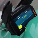 Upps - das Cockpit sticht nun  heraus.