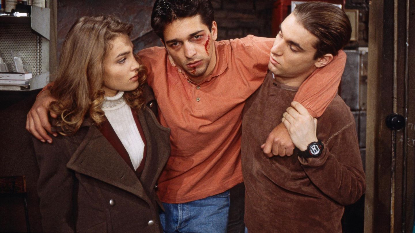 Gute Zeiten Schlechte Zeiten, Fernsehserie, Deutschland ab 1992, Darsteller: Tanja Wenzel, Andreas Elsholz, Sali Landricina. Folge 698