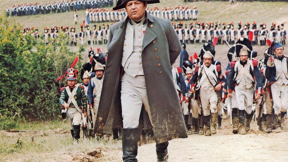 Rad Steiger spielte eindrucksvoll den müden Napoleon in dem Film Waterloo von 1971.