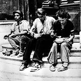 Kämpfer der Resistance bei einer Rast.