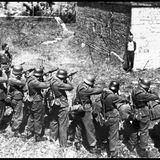 Georges Blind, Mitglied des französischen Widerstands, vor seiner Hinrichtung durch ein deutsches Erschießungskommando.