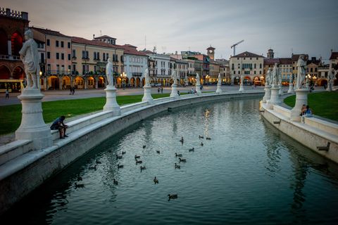 Statuen auf dem Prato della Valle, der großen Piazza in Padua