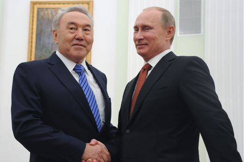 Kasachstan: Nasarbajew und Putin