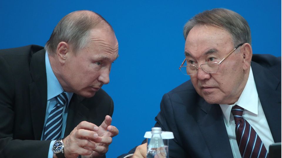 Die Machthaber von Russland und Kasachstan: Wladimir Putin und Nursultan Nasarbajew