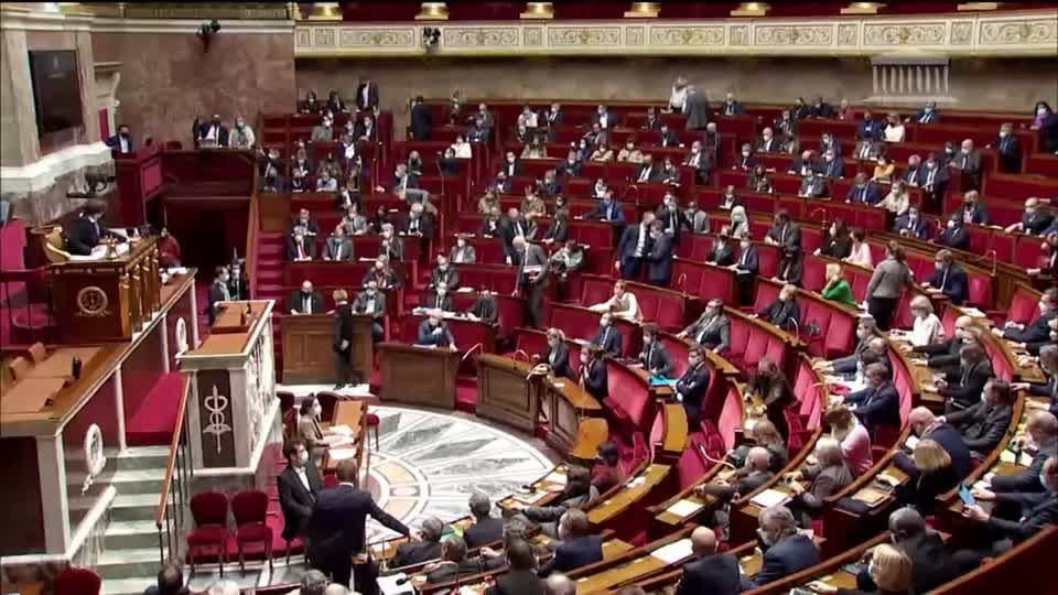 Video: Impfpass: Französisches Parlament stimmt für schärfere Regeln für Ungeimpfte