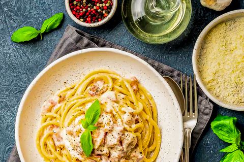 Mit nur drei Zutaten kochen Sie leckere Spaghetti Cacio e Pepe