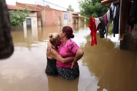 Video: Erneut Überschwemmungen in Brasilien