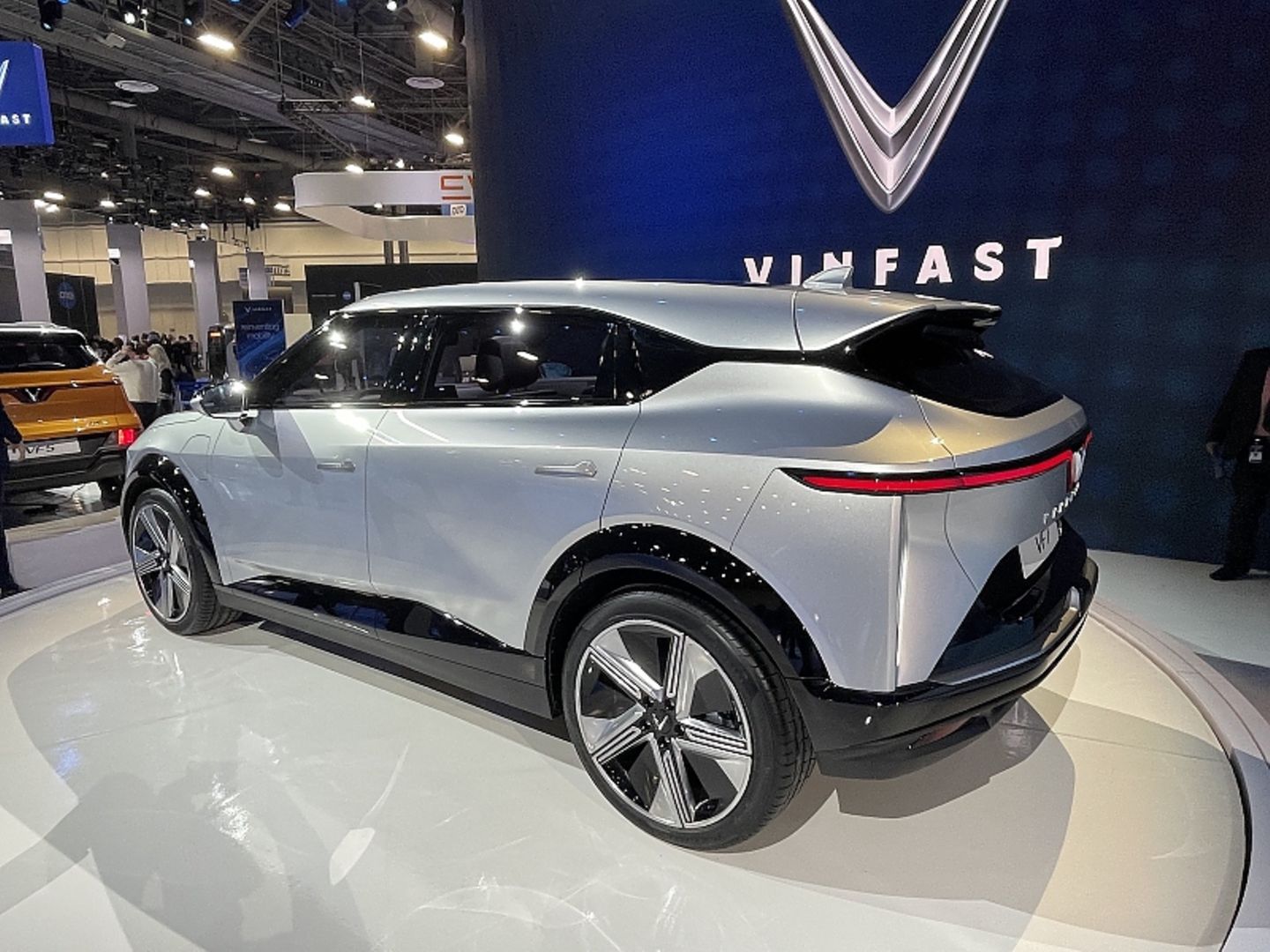 Vinfast VF 7
