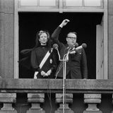 Margrethe II. wird von Ministerpräsident Jens Otto Krag zur neuen Königin Dänemarks proklamiert