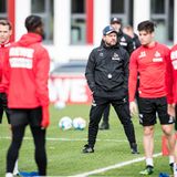 1, FC Köln: kein Fall bekannt