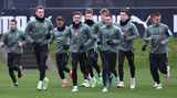 Borussia Mönchengladbach: Denis Zakaria, Joe Scally, Keanan Bennetts