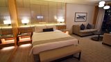 Es gibt entweden einen Blick zur Marina Bay oder zu den Gardens by the Bay: Schon die kleinsten Zimmer haben eine Fläche von 30 Quadratmetern; im Bild ein Club Room mit 44 Quadratmetern.