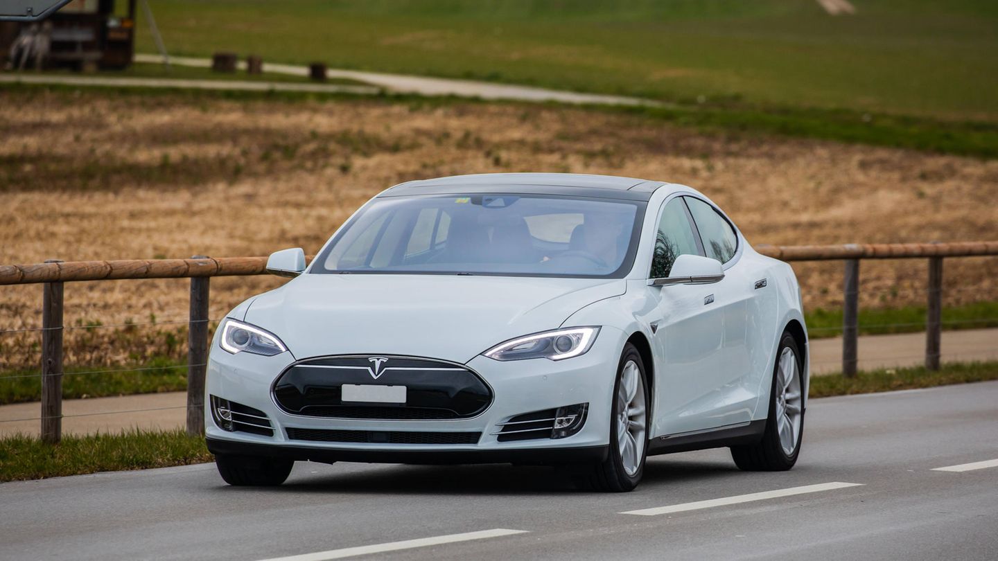 Startup wants to have doubled the range of the Tesla Model S.
