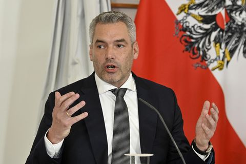 Jetzt im Homeoffice: Karl Nehammer will die Amtsgeschäfte von zu Haus aus weiterführen