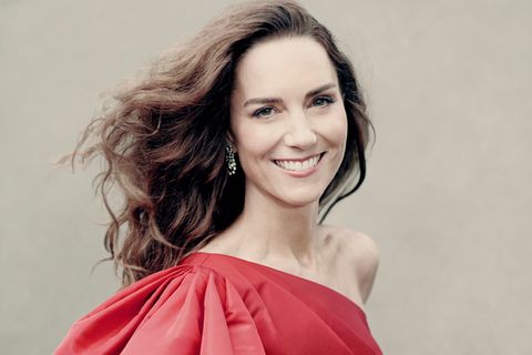 Herzogin Kate in einem Kleid von Alexander Macqueen.