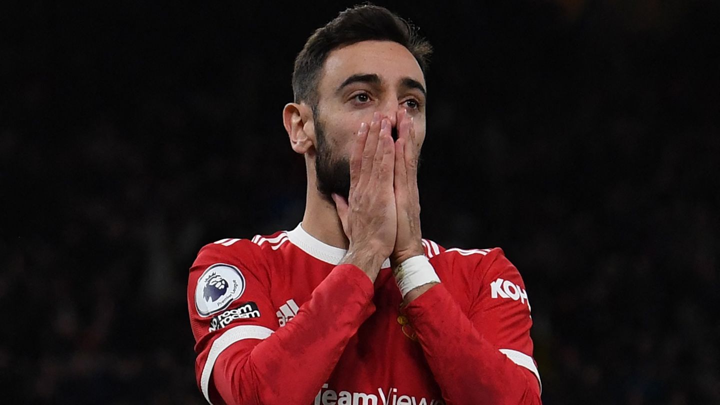 Bruno Fernandes Manchester United Wolves Premier League 2021-22 Bruno Fernandes Manchester United Wolves Premier League 2021-22