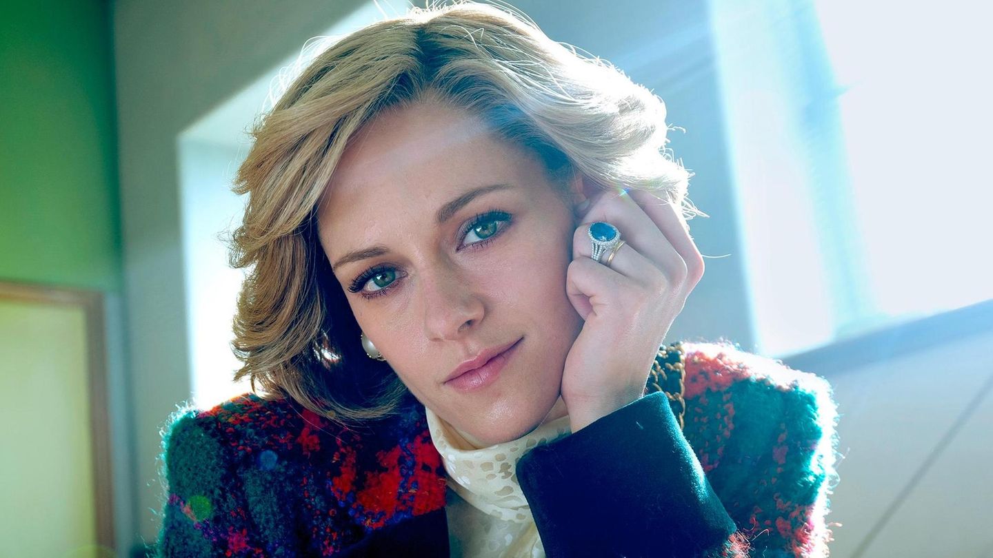 Bei der echten Lady Diana ahnte man nur, was sie dachte. Bei Kristen Stewarts Diana liest man es aus jedem Blick