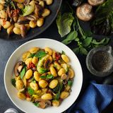 Gnocchi-Pfanne mit buntem Gemüse