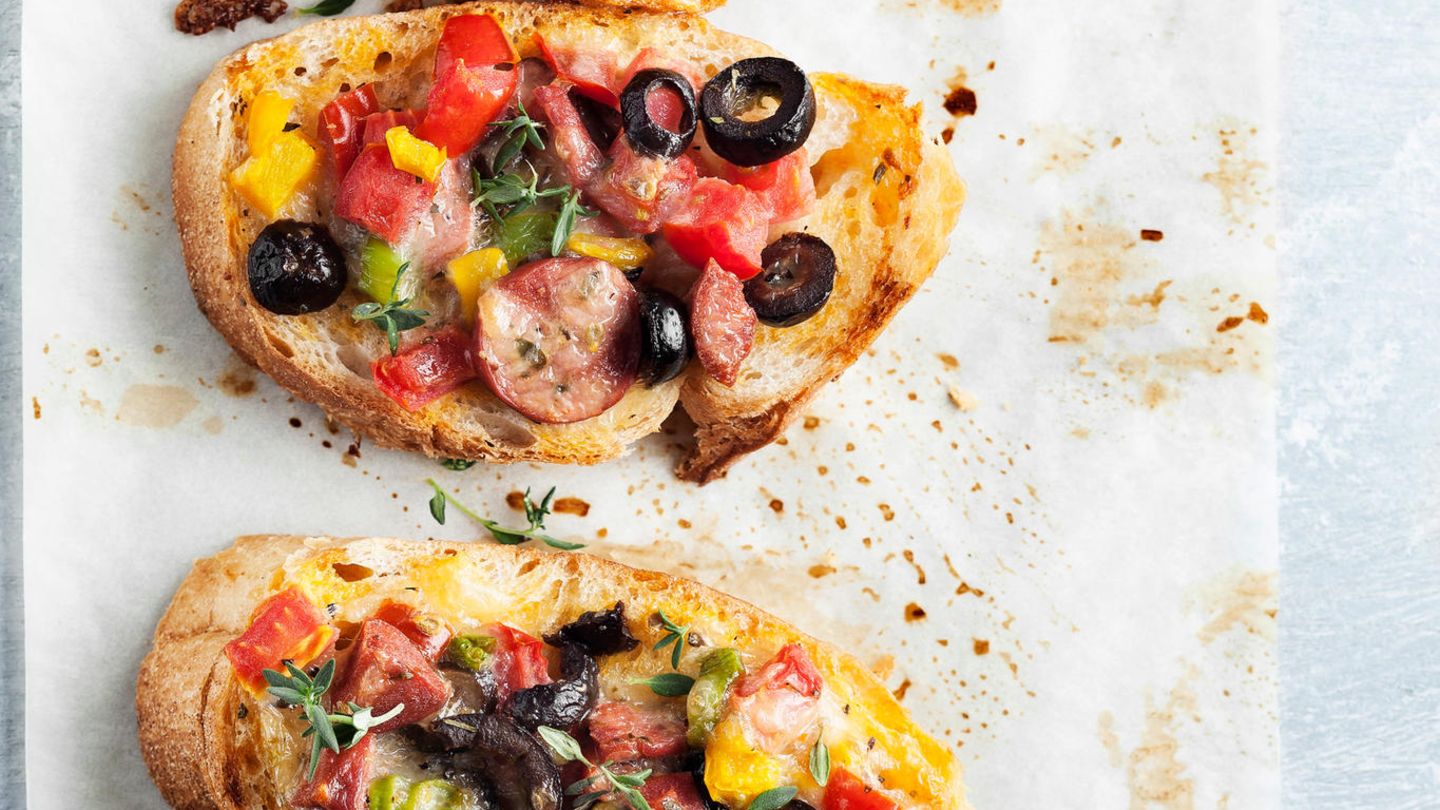Für den schnellen Hunger: Bunt belegte Pizzastullen Bunt belegte Pizzastullen